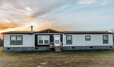 1337 An County Rd #451 Palestine, TX 75803