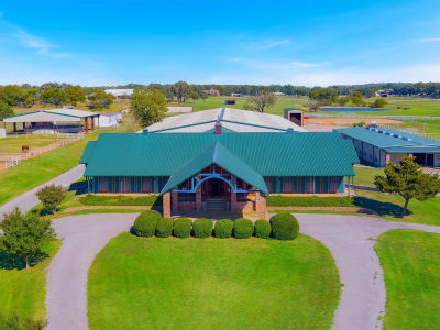 11000 Saint John Rd Pilot Point, TX 76258