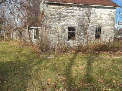 217 E Fulton St Pompeii, MI 48874