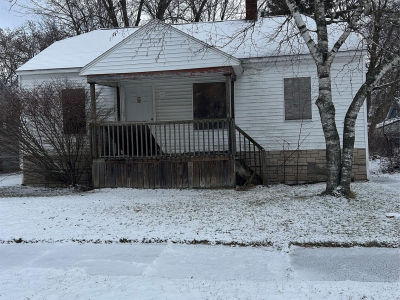 2214 Prescott Ave Saginaw, MI 48601