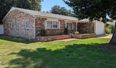 2201 Cherry Ave Woodward, OK 73801