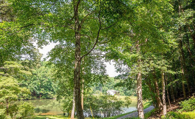 587 Lakeside Cir Franklin, NC 28734