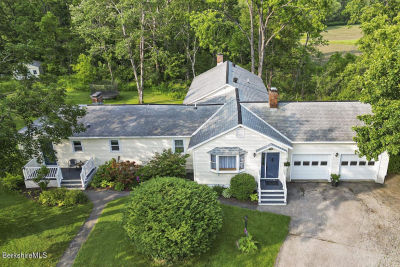 108 Berkshire Dr Williamstown, MA 01267