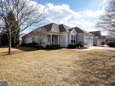 83 Huntington Dr Jackson, NJ 08527