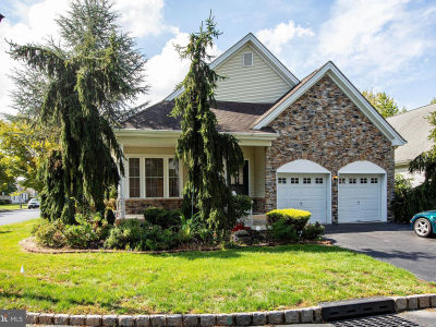 97 Hummingbird Dr Hamilton, NJ 08690