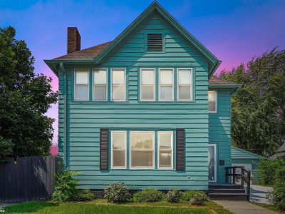 105 S 8th St Marshalltown, IA 50158