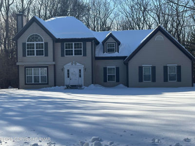 142 Chatham Hill Rd Stroudsburg, PA 18360