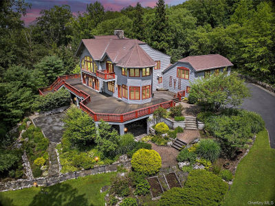 6 Old Cranberry Rd Sloatsburg, NY 10974