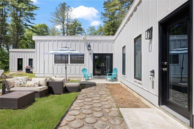 10 Bucknam Rd Wood River Junction, RI 02894