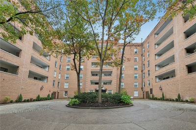 300 Fox Chapel Rd APT 605 Pittsburgh, PA 15238