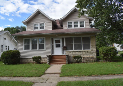 225 E Pierce St Pontiac, IL 61764