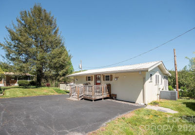 59 S Front St Franklin, NC 28734