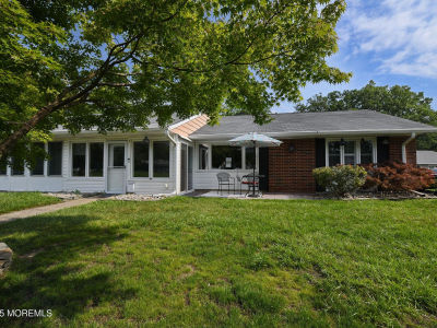 244D Jefferson Ct Lakewood, NJ 08701