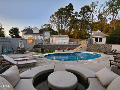 2262 Allenwood Rd Allenwood, NJ 08720