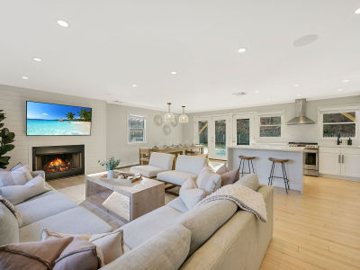 36 Charla Dr Southampton, NY 11968