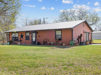 302 Dan Dr Somerville, TX 77879