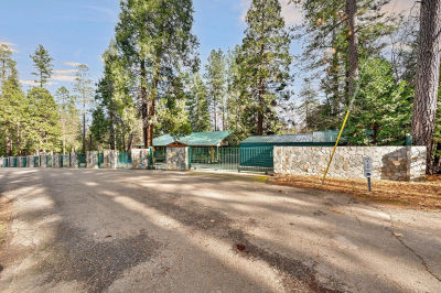 2911 Larkspur Ln Camino, CA 95709