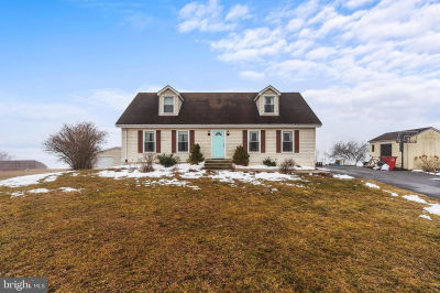 94 Tulip Ct Falling Waters, WV 25419