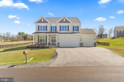 119 Sussex Dr Falling Waters, WV 25419