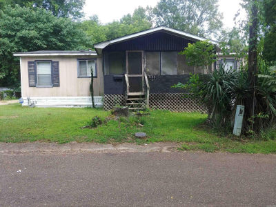 609 Lear Ave Camden, AR 71701