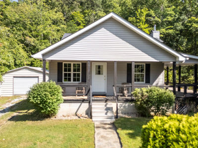 3902 Red Lick Rd Irvine, KY 40336