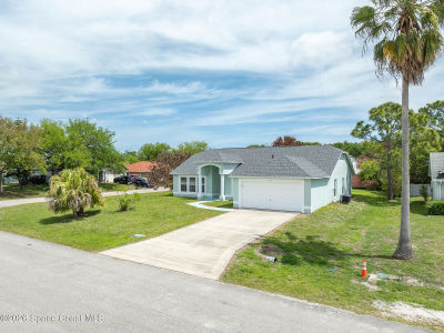 1593 Eagle Ave NW Palm Bay, FL 32907