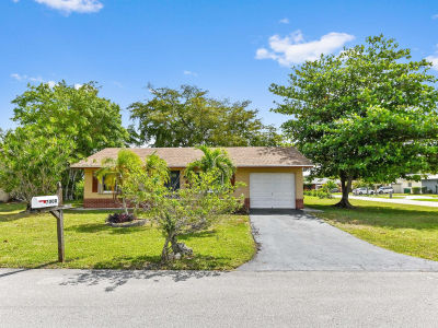 7000 NW 95th Ter Fort Lauderdale, FL 33321