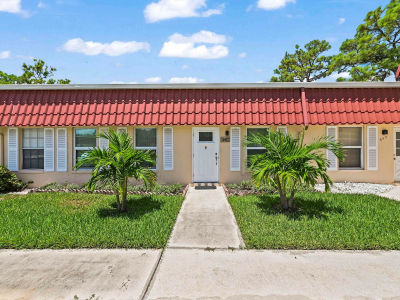 647 Marlboro Oval Lake Worth, FL 33467