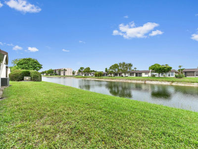 109 Lake Rebecca Dr #109 West Palm Beach, FL 33411