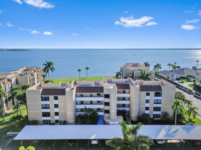 3392 NE Causeway Blvd APT 103 Jensen Beach, FL 34957