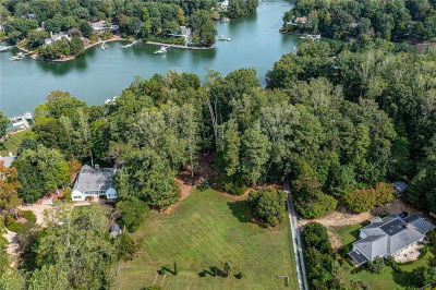 2 York Rd Irvington, VA 22480