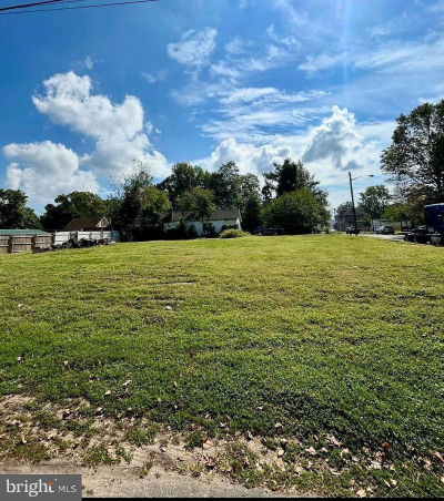 8 Field Ave Hamilton, NJ 08610