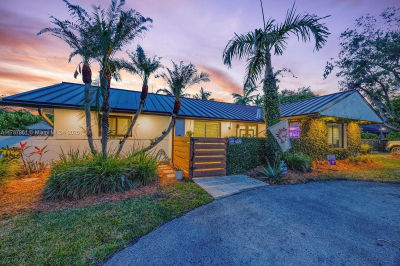 7864 SW 179th Ter Palmetto Bay, FL 33157