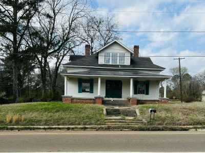 311 N Wells St Kosciusko, MS 39090