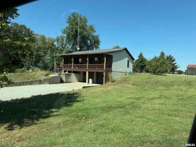 7003 River Rd Iuka, IL 62849