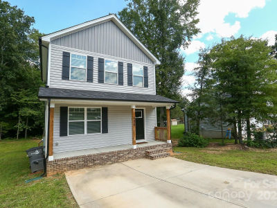 406 Ruth Ave Kannapolis, NC 28083