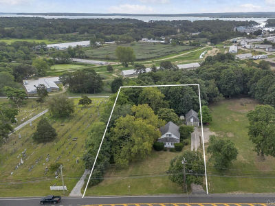 653 Main Rd Riverhead, NY 11901