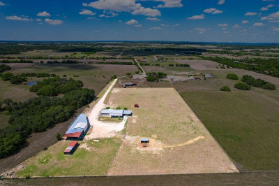 815 County Road 226 Florence, TX 76527