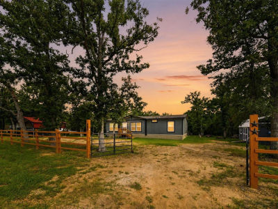 553 Redberry Rd Somerville, TX 77879