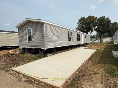 8 Cozy Ln Miamisburg, OH 45342