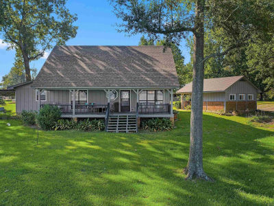 611 County Road 194 Gary, TX 75643