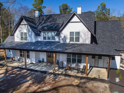 160 Stucks Point Rd Chapin, SC 29036