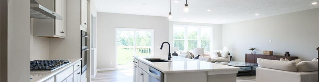 Julie Hawkins Top real estate agent in Canton