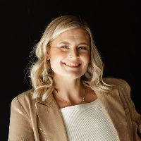 Paige Hardy Hill Top real estate agent in Temecula