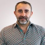 Headshot of Roberto Martinez, real estate agent