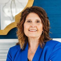 Stephanie Fuller Top real estate agent in washington