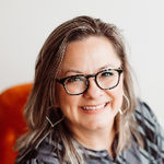 Headshot of Nicole Glass, real estate agent