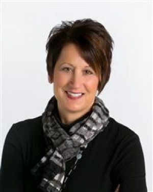 Valerie Bellile Top real estate agent in Marshalltown