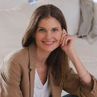 Brita Kleingartner Top real estate agent in Burbank