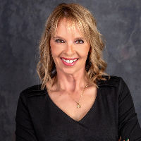 Linda Pope Top real estate agent in Victorville